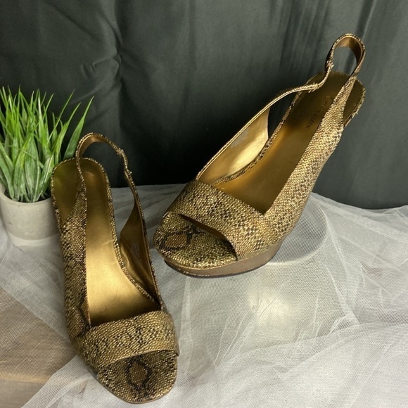 Ann Klein Wedge Sandals 💕🔥 - Picture 3 of 12